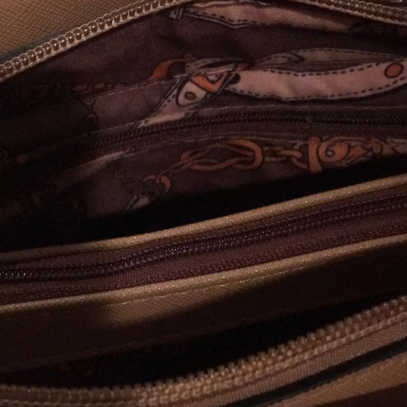 Cute Handbags with crossbody strap. - Picture 8 of 9